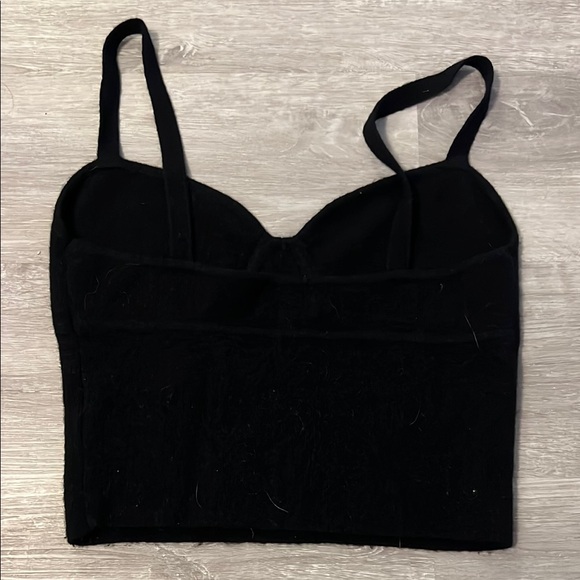 Black Cropped Tank Top - Picture 2 of 5